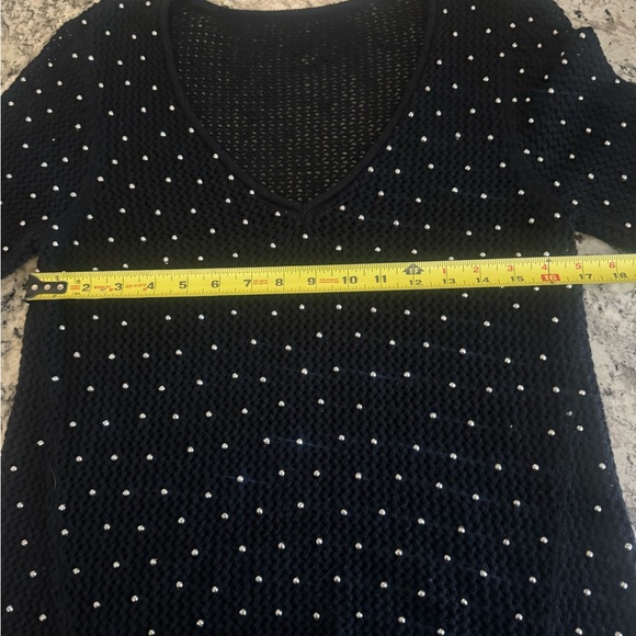 Black Short Sleeve V-Neck Silver Studded Sweater Size Large - Picture 7 of 12